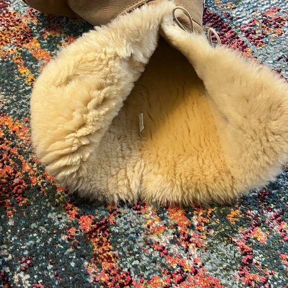 Women’s UGG Bailey Button 3 in Chestnut 7 - Picture 7 of 15